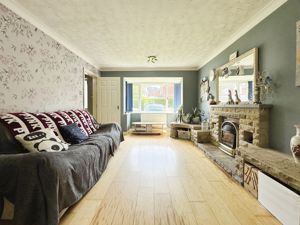 Lounge- click for photo gallery